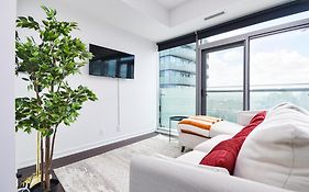 Downtown Toronto Condo Near Cn Tower, Scotiabank Arena, Rogers Centre, Union Station