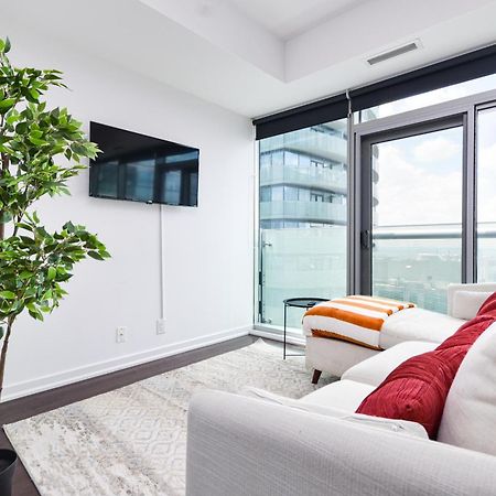 Downtown Toronto Condo Near Cn Tower, Scotiabank Arena, Rogers Centre, Union Station エクステリア 写真
