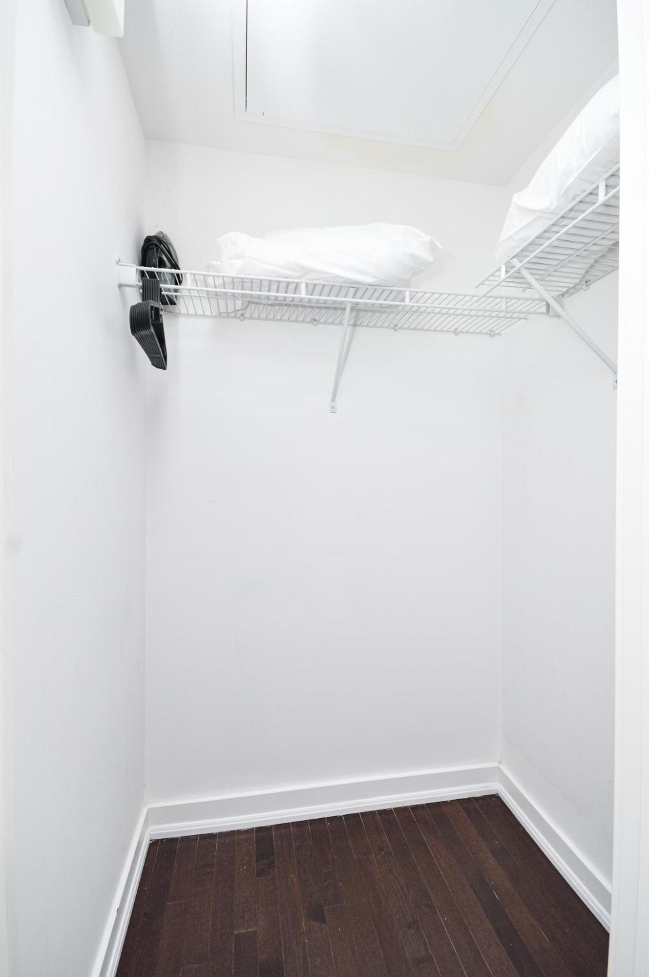 Downtown Toronto Condo Near Cn Tower, Scotiabank Arena, Rogers Centre, Union Station エクステリア 写真