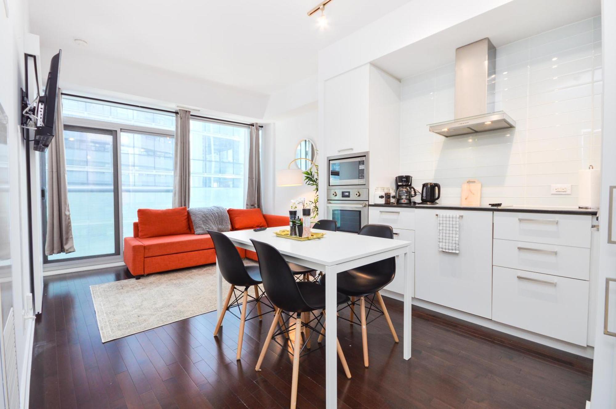 Downtown Toronto Condo Near Cn Tower, Scotiabank Arena, Rogers Centre, Union Station エクステリア 写真