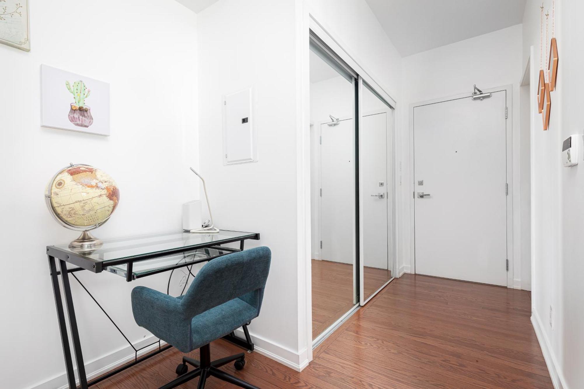 Downtown Toronto Condo Near Cn Tower, Scotiabank Arena, Rogers Centre, Union Station エクステリア 写真