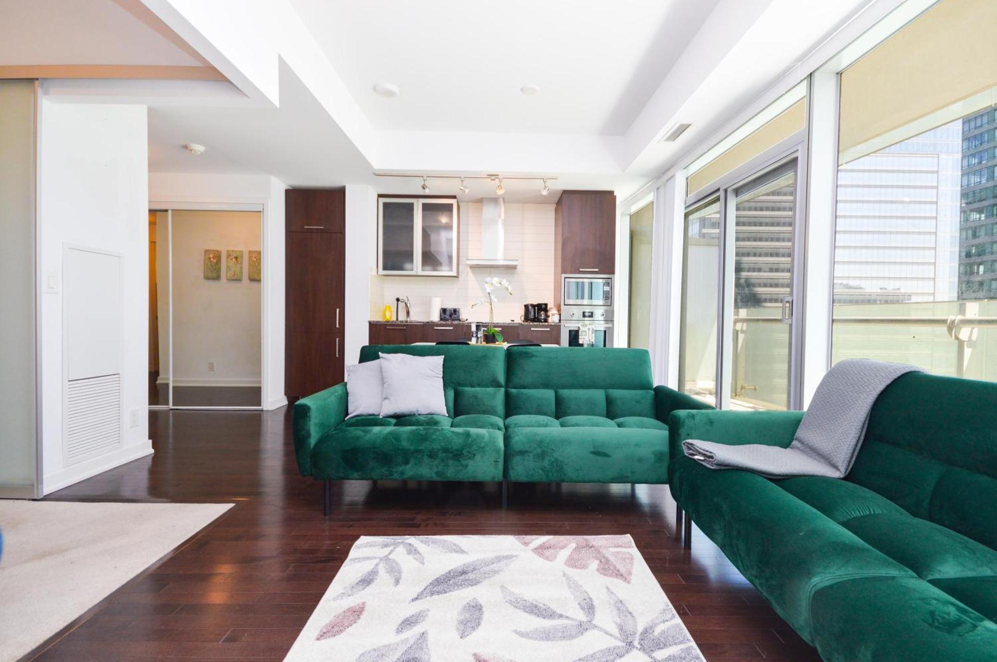 Downtown Toronto Condo Near Cn Tower, Scotiabank Arena, Rogers Centre, Union Station エクステリア 写真